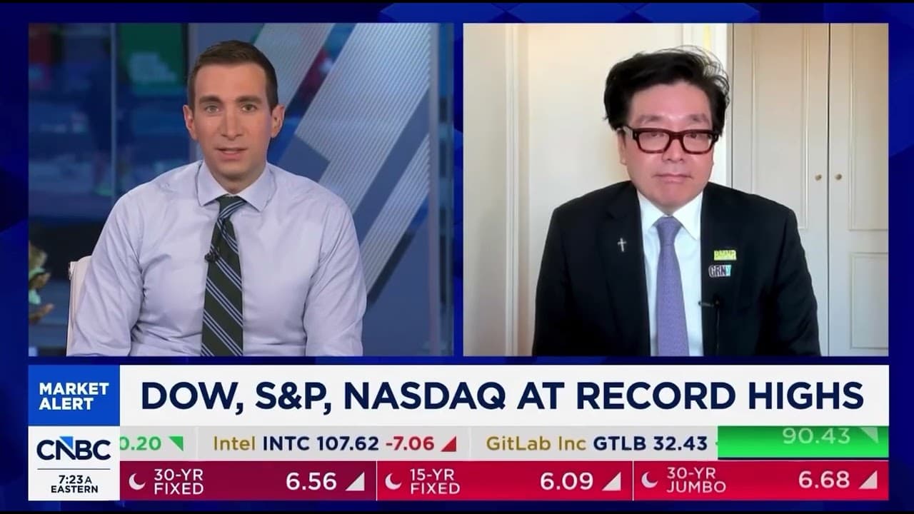 Is the Bitcoin Thesis Broken? Tom Lee Weighs In - Critics Take Note